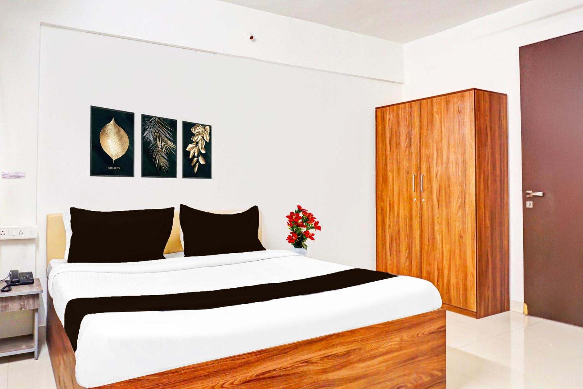 Super Collection O Baner Formerly Seven Hills Dapuri Экстерьер фото